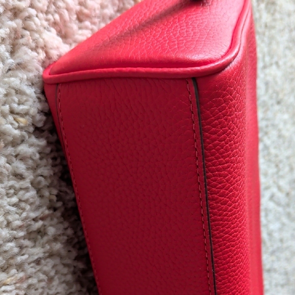 Tory Burch Red Textured Shoulder Bag - Picture 8 of 9